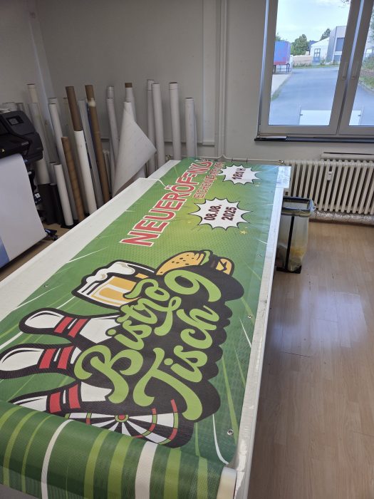 Banner für Neueröffnung