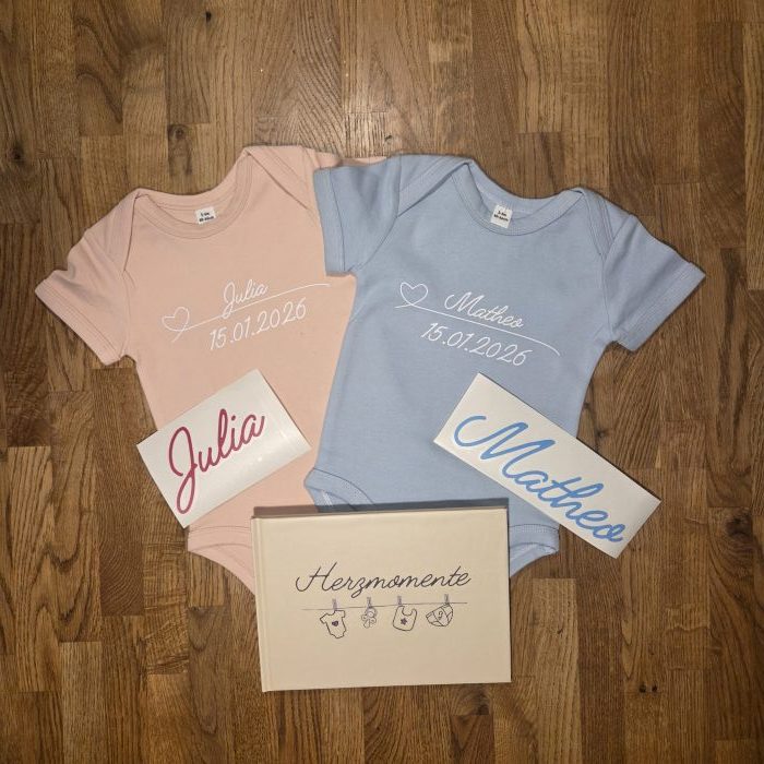 herzmomente babybuch im set mit strampler und namen