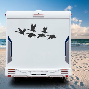 wildgänse im flug aufkleber